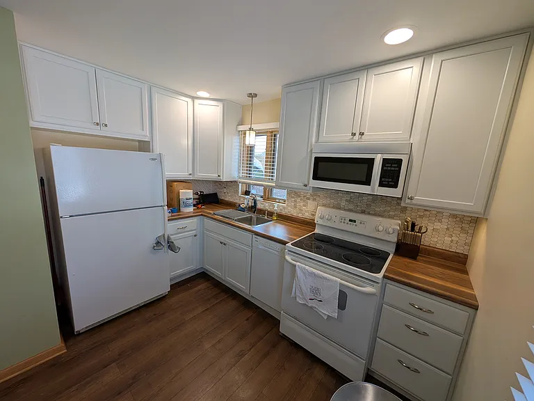 9120 Newcastle Ave — Photo 7