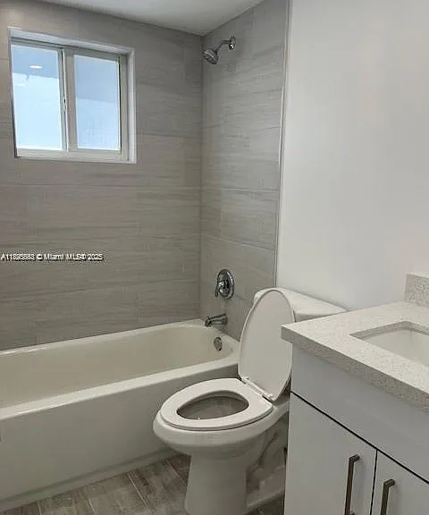 1327 SW 3rd St — Photo 6