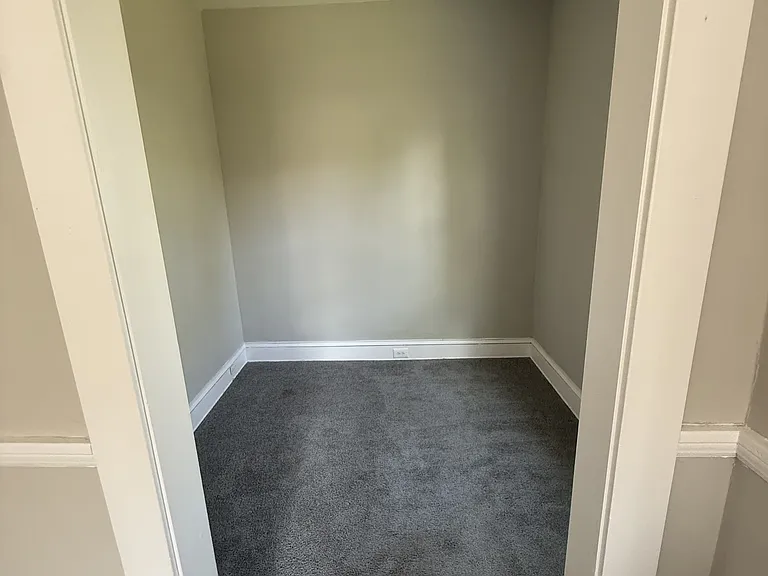 10303 Sophia Ave — Photo 4