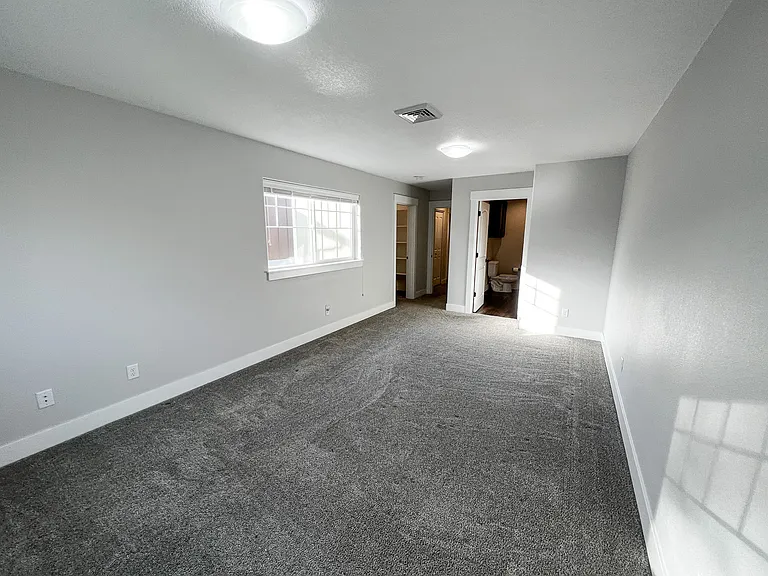 5729 Honey Bee St S — Photo 22