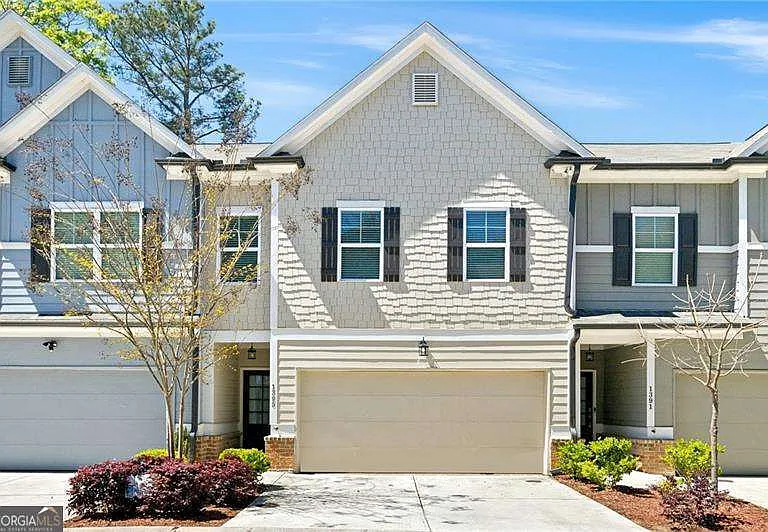 1395 Heights Park Dr SE — Photo 2