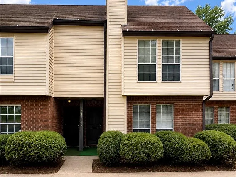 3254 Strawberry Ln — Photo 1