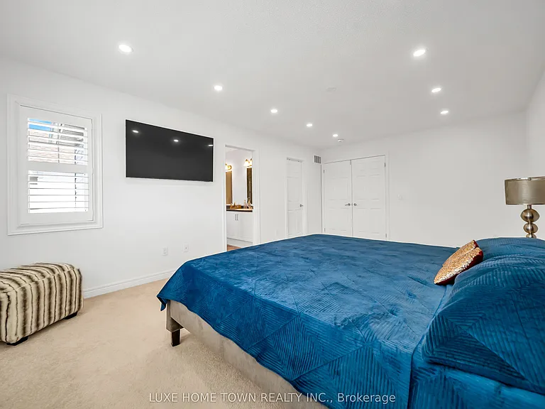 19 Findlay Way — Photo 34