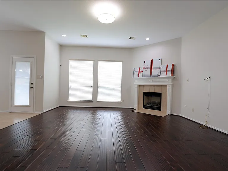 24322 Bella Florence Dr — Photo 9