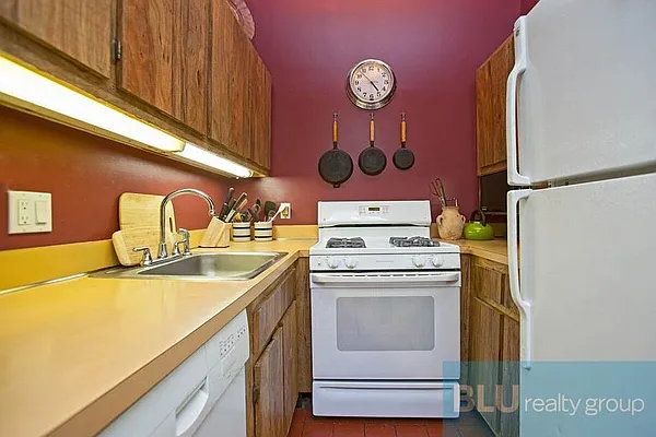 Sold by BLU Real Estate | media 4