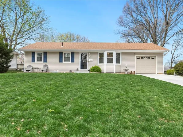 109 N 3rd St, Blue Springs, MO 64014