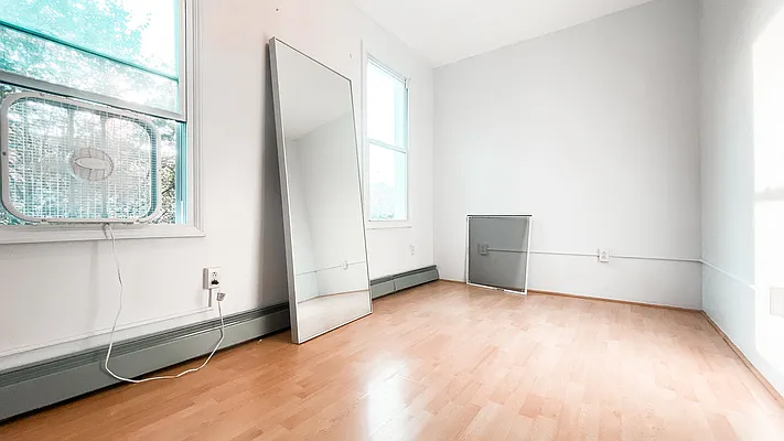 Rented by Nooklyn NYC LLC | media 15