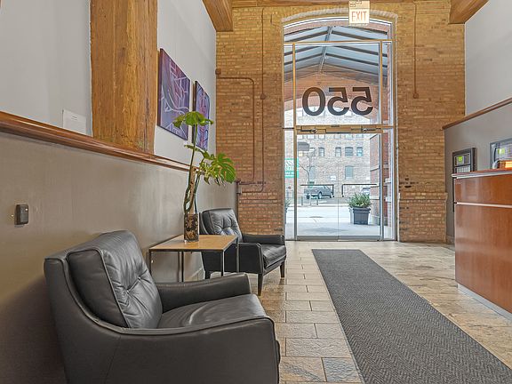 4th image of 550 N Kingsbury St APT 214