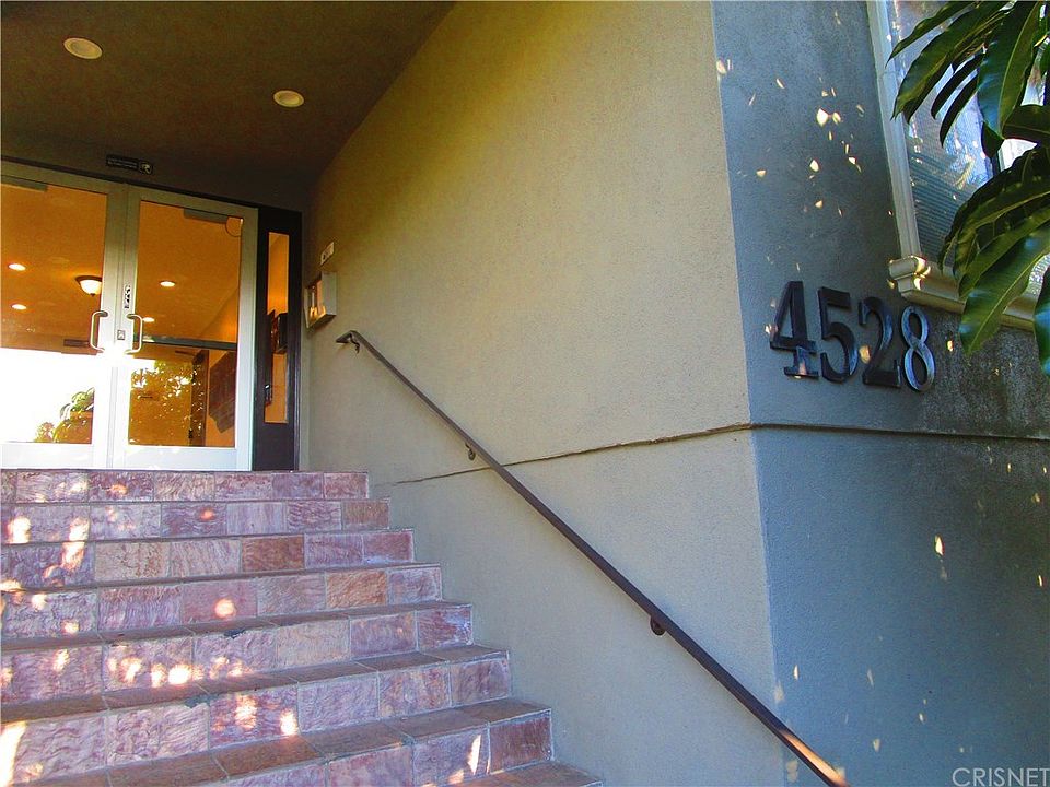 1st image of 4528 Colbath Ave APT 211