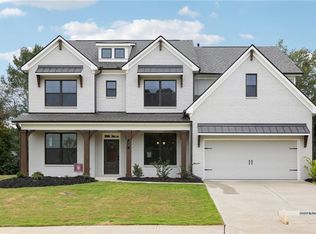 98 Winding Rose Dr, Hoschton, GA 30548