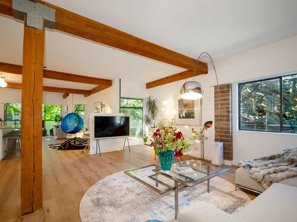 1535 Nelson St #202, Vancouver, BC V6G 1M2