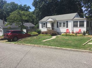 72 17th St, Wading River, NY 11792