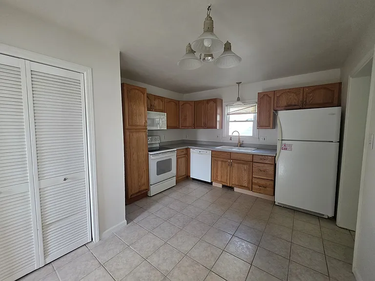 3342 Bart Ave — Photo 11