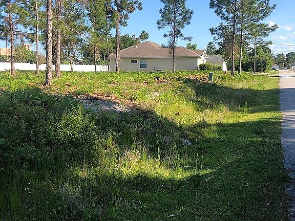 3rd image of 15 Flanders Ln