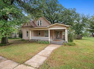612 N Commercial Ave, Sedgwick, KS 67135