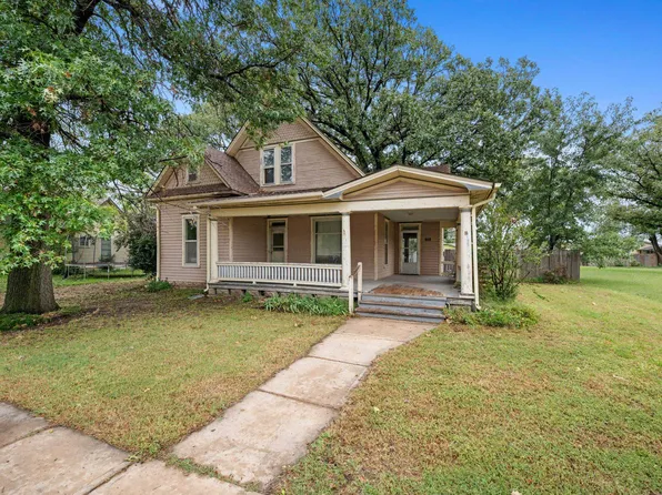 612 N Commercial Ave, Sedgwick, KS 67135