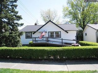 31820 Daniel Dr, Willowick, OH 44095