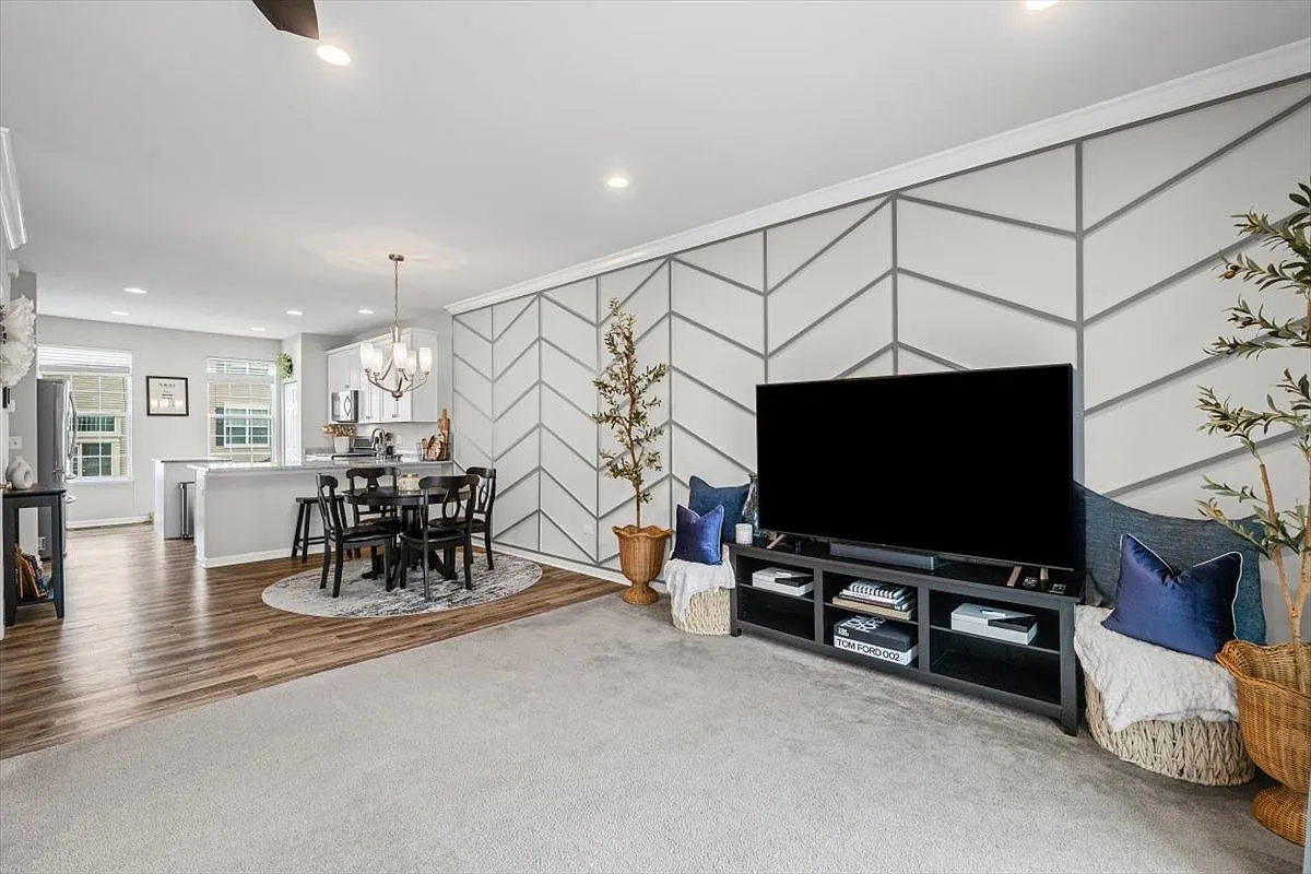 3 bed, 2.5 bath, 1894 sqft, $3,000 — Photo 4
