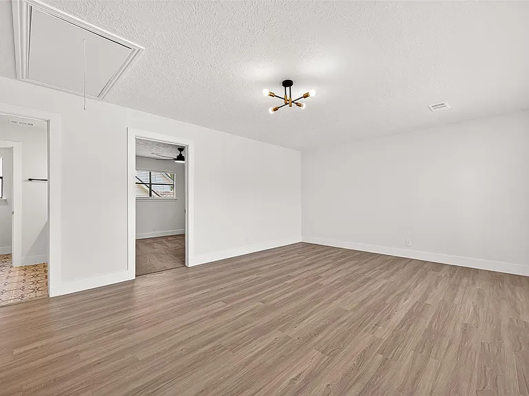 2730 Blue Glen Ln — Photo 45