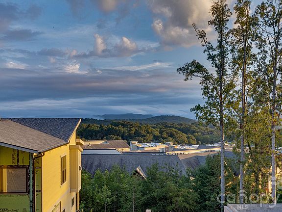 3rd image of 611 Storybook Villas Trl
