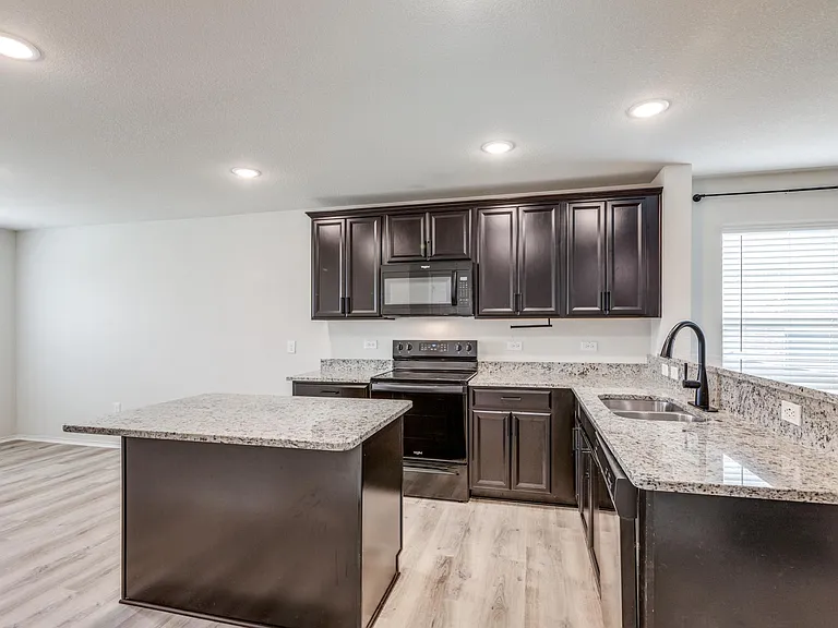 1337 Waggoner Dr — Photo 14