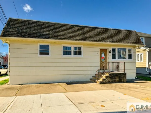 1 Hermann Ave, Carteret, NJ 07008