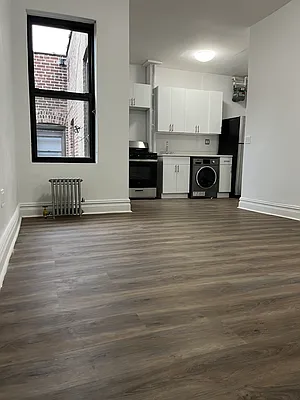 Rented by C2R Management LLC | media 11