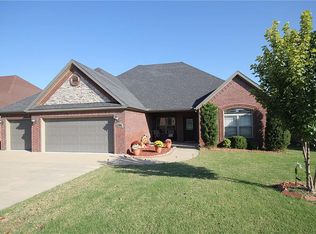 2200 SW Nottingham Ave, Bentonville, AR 72713