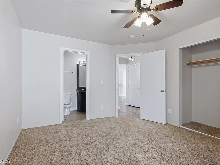 350 S Durango Dr #120 — Photo 18