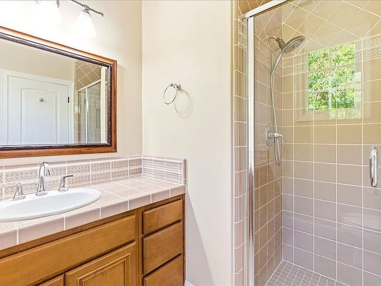 4698 Granada Way — Photo 34