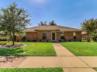 3133 Landover Dr, Carrollton, TX 75007