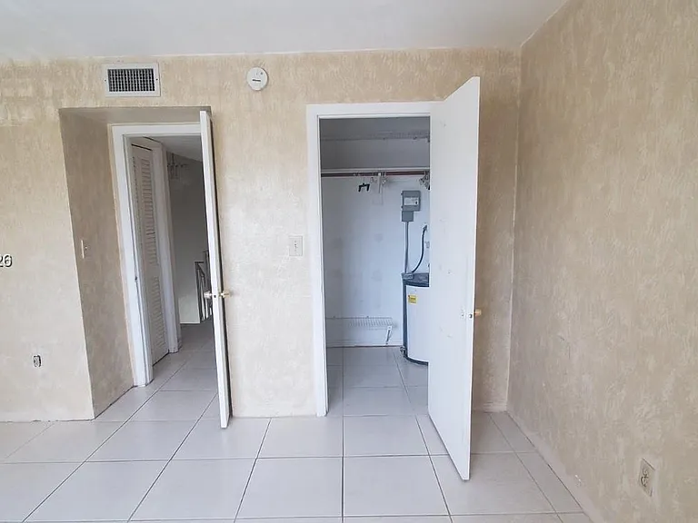 465 Swallow Dr #9 — Photo 5