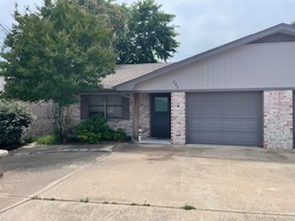 330 S Barton St, Stephenville, TX 76401