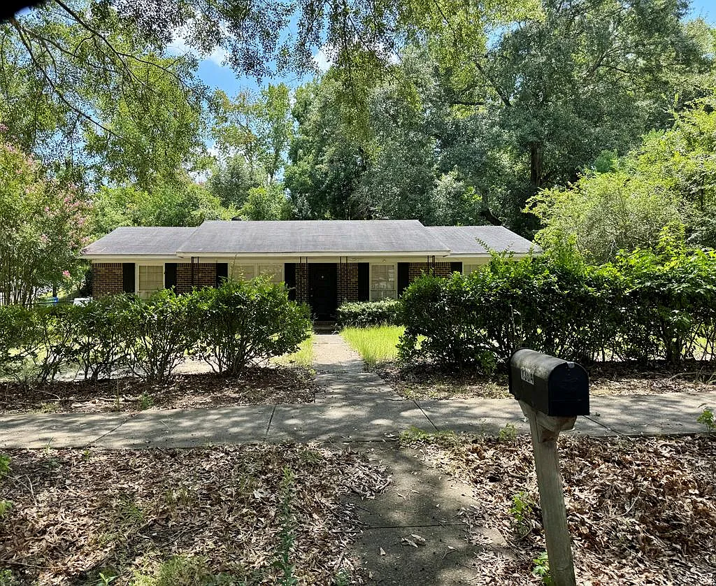 1354 Floyd Rd photo 1