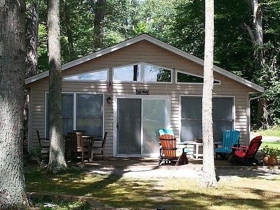 2nd image of 210 Waynoka Dr