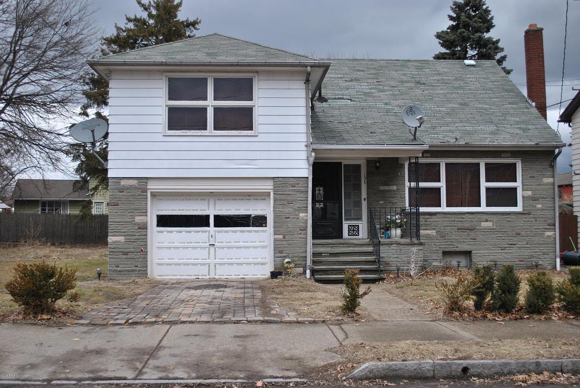 153 New Mallery Pl, Wilkes Barre, PA 18702 Zillow