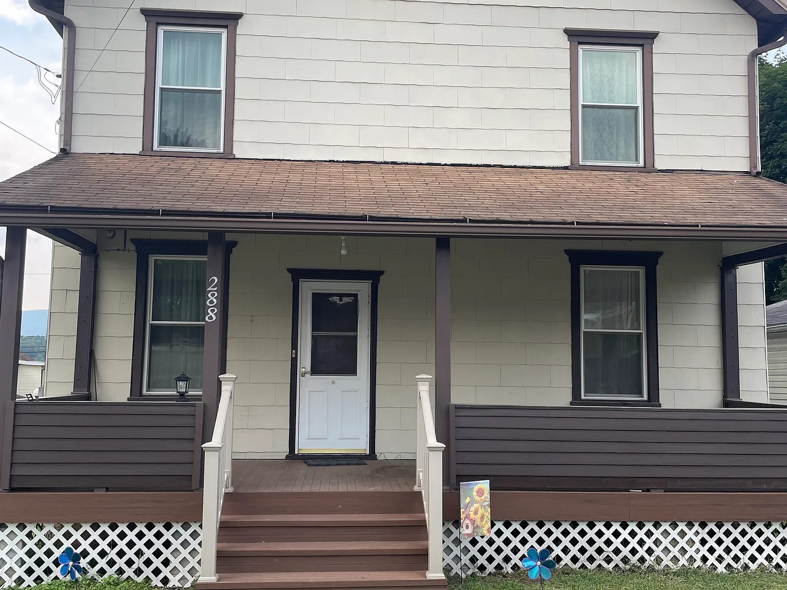4 bed, 1680 sqft, $2,000 — Photo 2