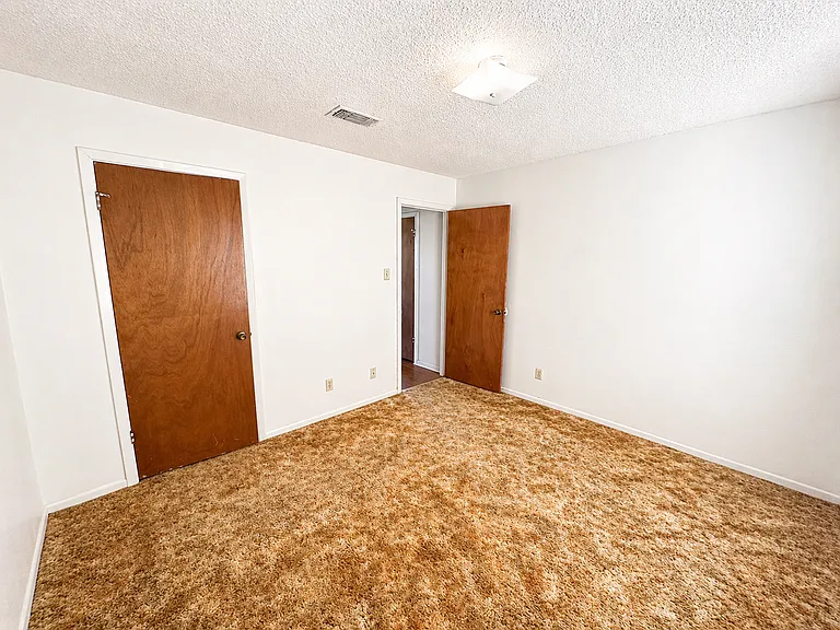 104 W Anderson Ave #D — Photo 6