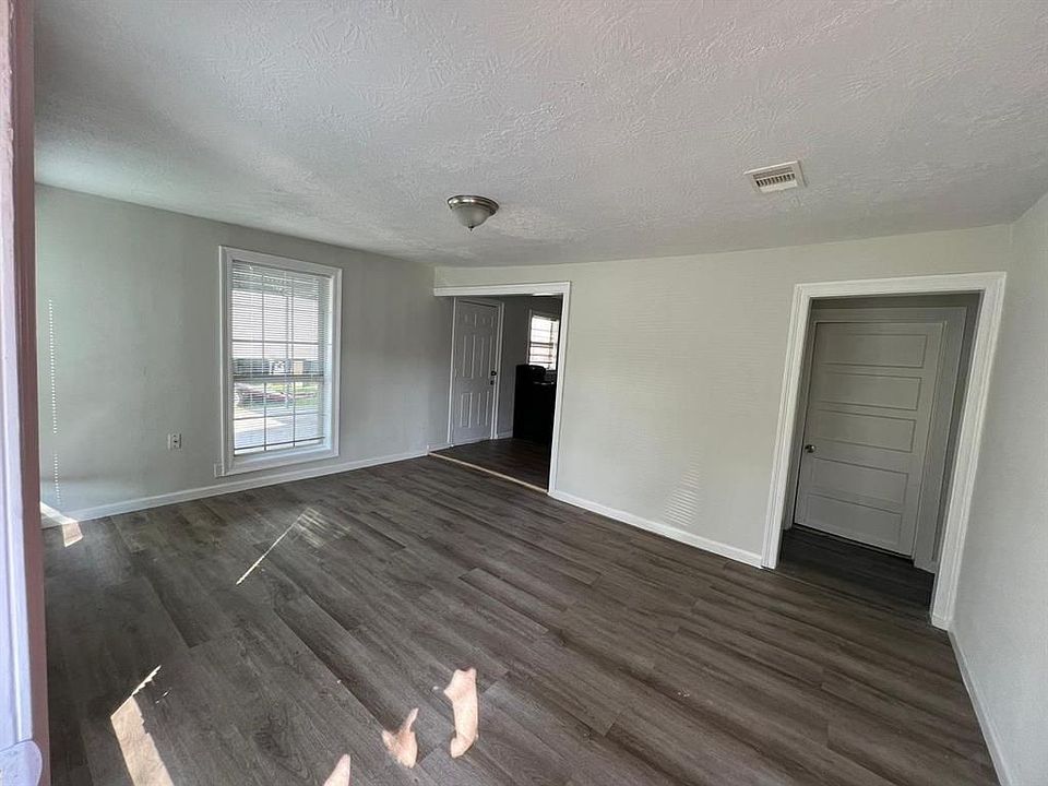 2628 4th Ave, Groves, TX 77619 Zillow