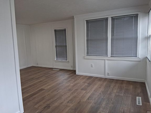 5th image of 717 N Park Ave