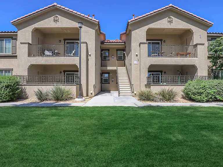 Riverton of the High Desert — Photo 8