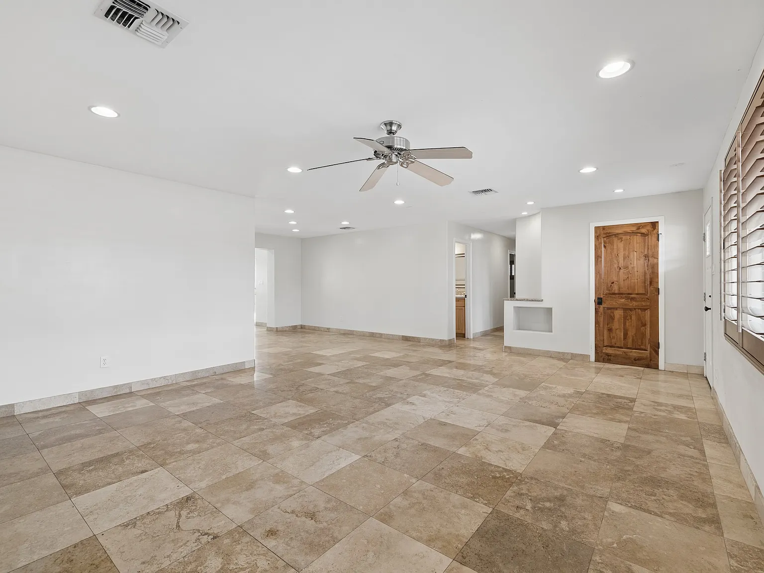 6332 E Earll Dr — Photo 4