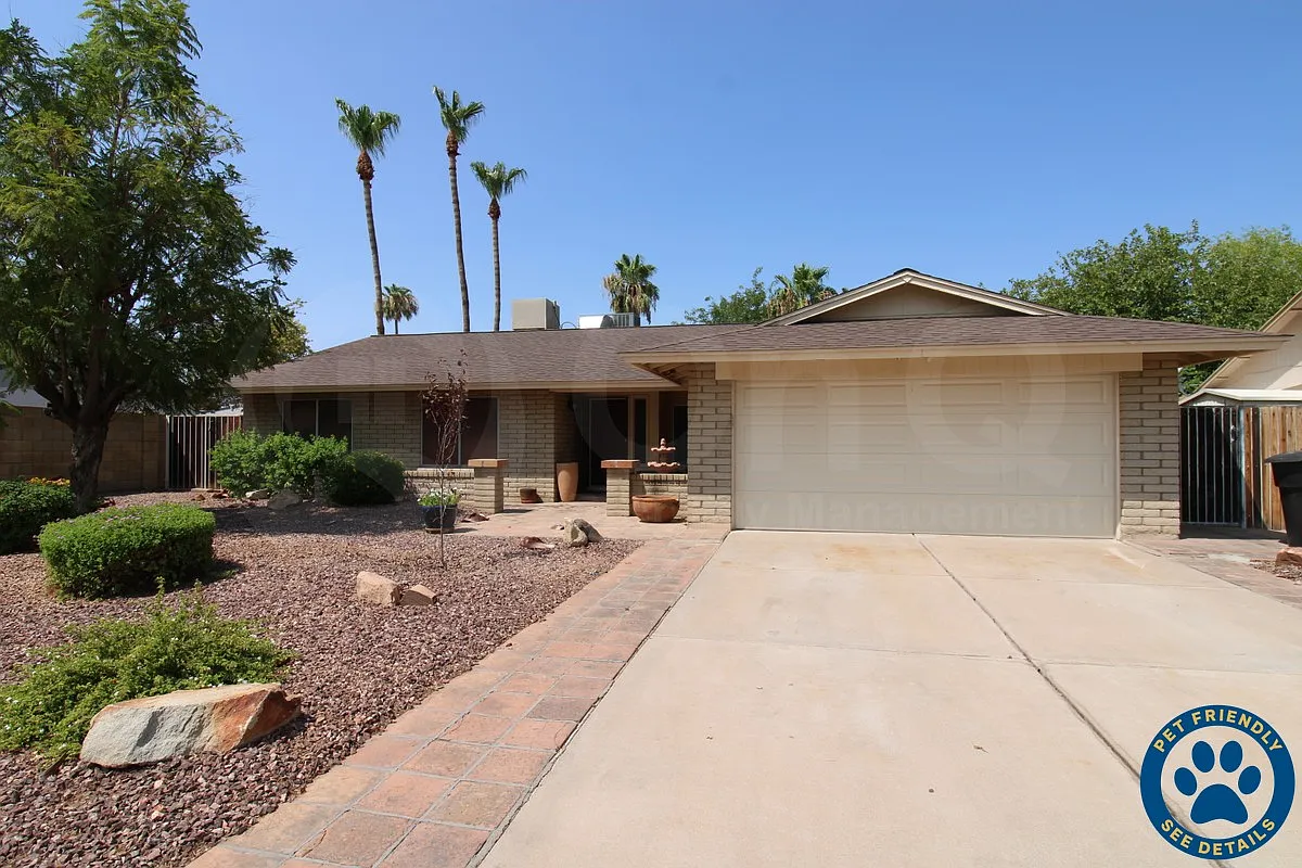3 bed, 2.0 bath, 1720 sqft, $2,999 — Photo 1