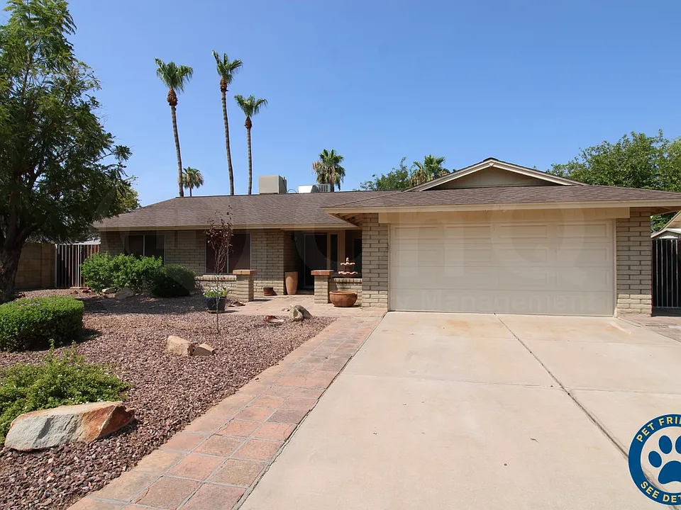 10511 E Sahuaro Dr