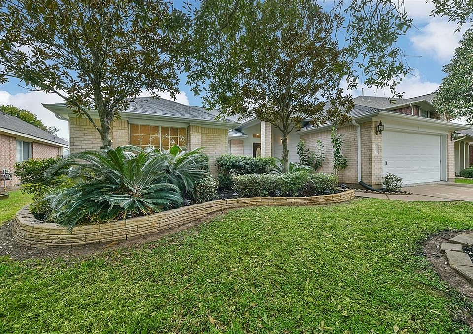 1st image of 2031 Holly Glade Ln