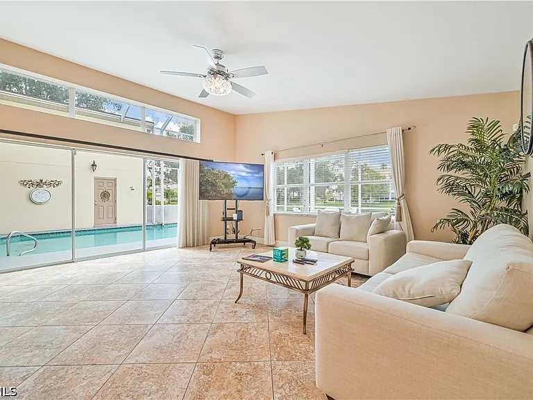 14980 Lake Olive Dr — Photo 12
