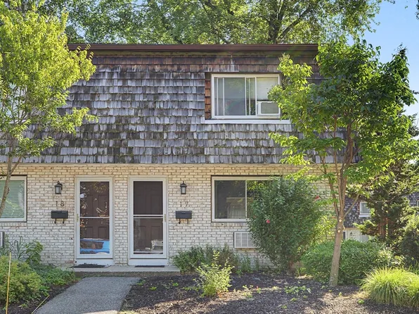 73 Bridge St APT 17, Northampton, MA 01060