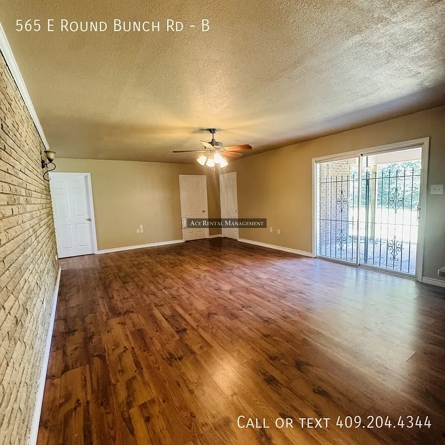 Building Photo - 565 E Round Bunch Rd #B