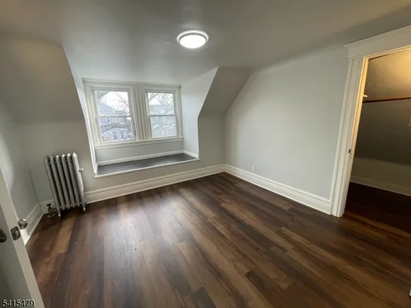 55 Treacy Ave, Newark, NJ 07108