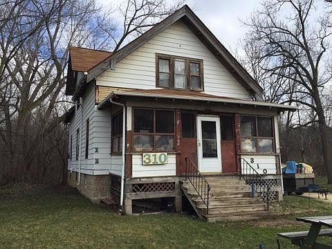 3rd image of 310 W Dekora St